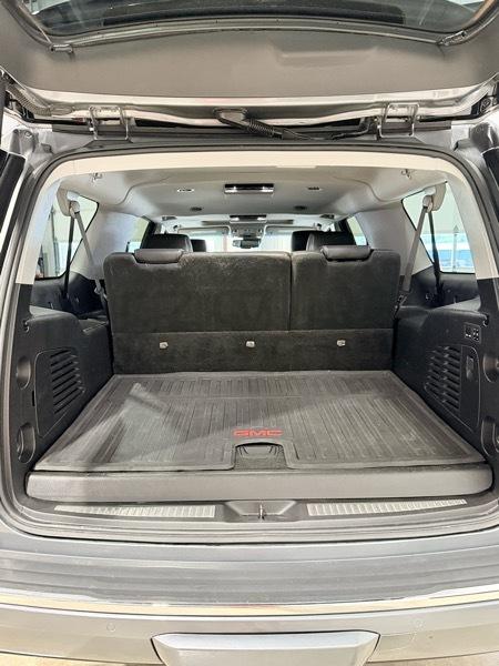GMC Yukon XL Denali 4WD 2019