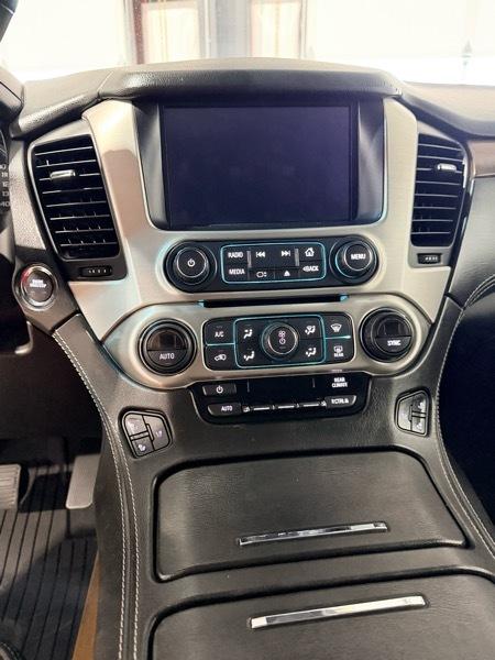 GMC Yukon XL Denali 4WD 2019