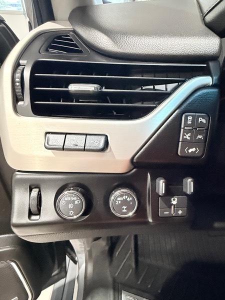 GMC Yukon XL Denali 4WD 2019
