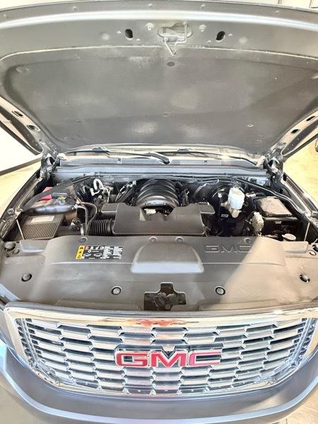 GMC Yukon XL Denali 4WD 2019