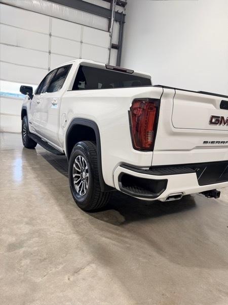 GMC Sierra 1500 AT4 Crew Cab Short Box 4WD 2021