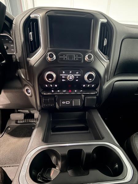 GMC Sierra 1500 AT4 Crew Cab Short Box 4WD 2021