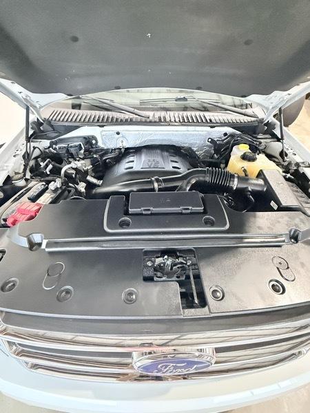 Ford Expedition EL XLT 4WD 2016
