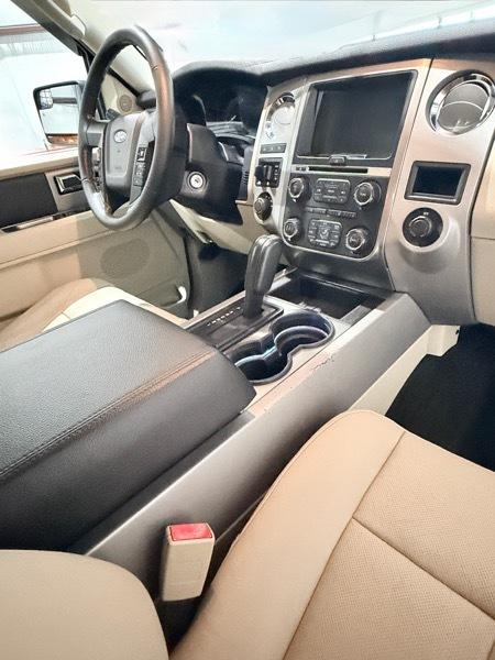 Ford Expedition EL XLT 4WD 2016