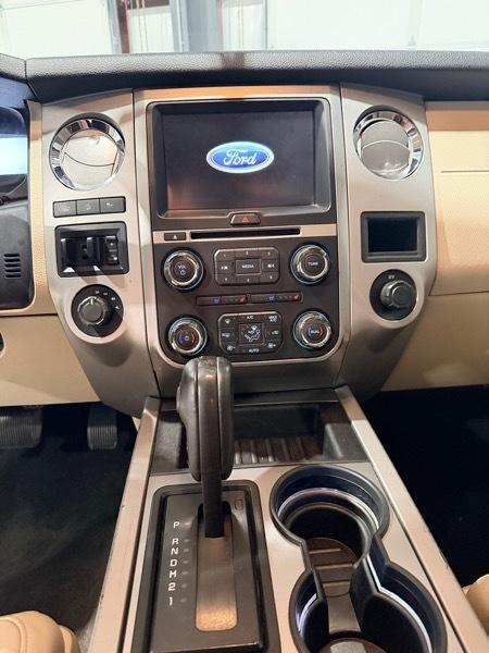 Ford Expedition EL XLT 4WD 2016