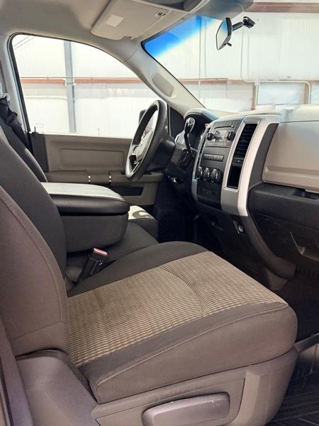 RAM 1500 SLT Quad Cab 2WD 2012