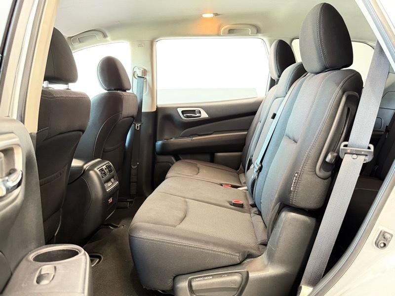 Nissan Pathfinder SV 4WD 2019