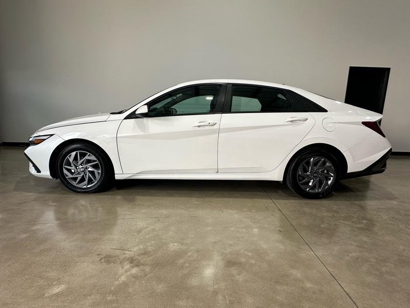 Hyundai Elantra SEL 2024