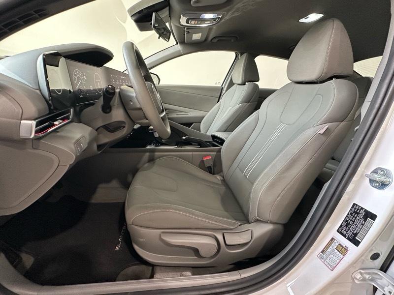 Hyundai Elantra SEL 2024