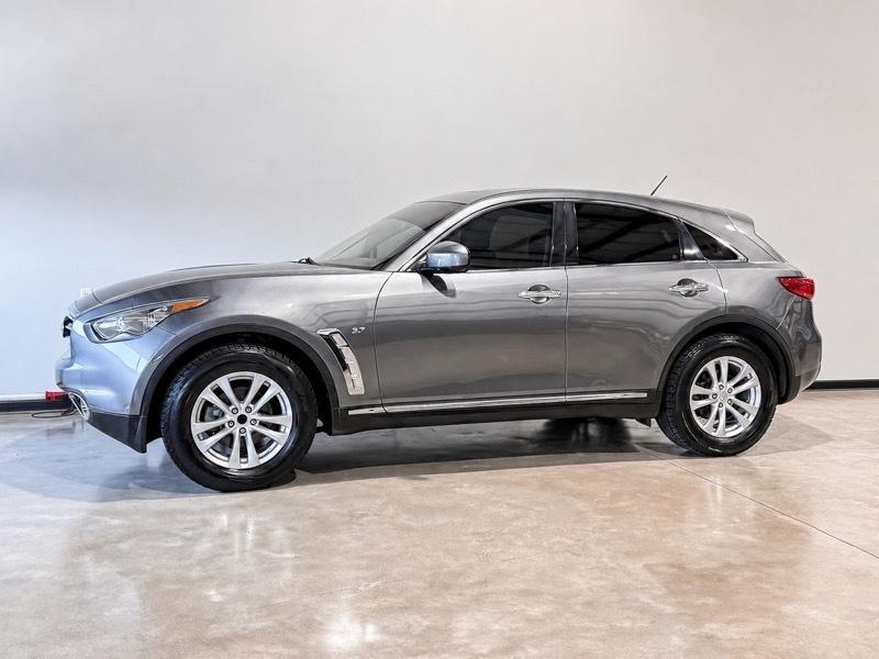 Infiniti QX70 Base 2016