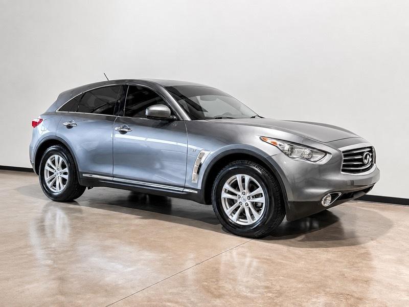 Infiniti QX70 Base 2016