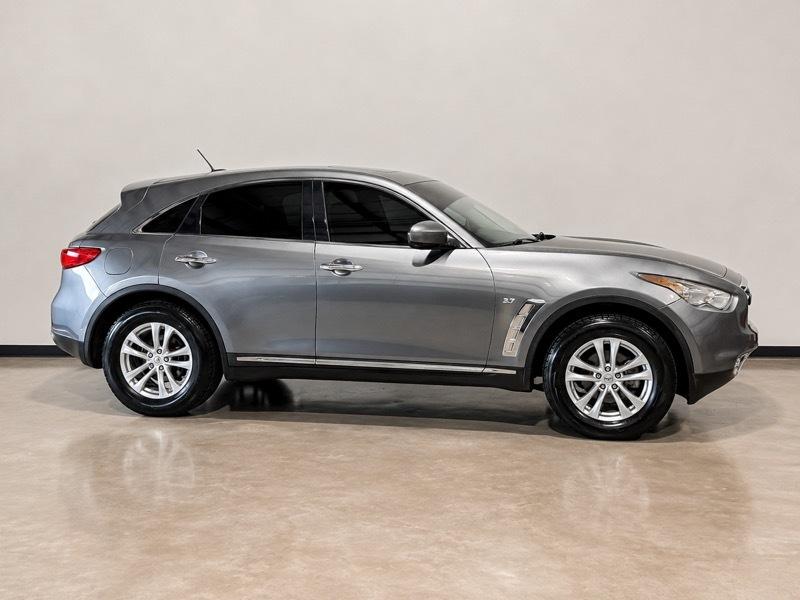 Infiniti QX70 Base 2016