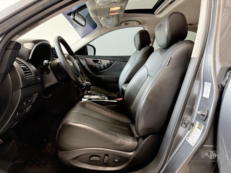 Infiniti QX70 Base 2016