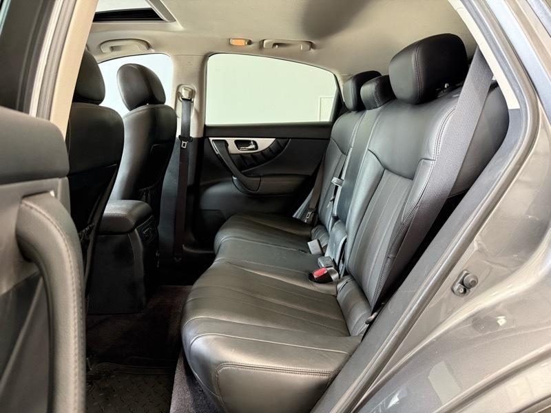 Infiniti QX70 Base 2016
