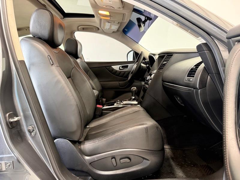Infiniti QX70 Base 2016