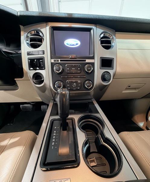 Ford Expedition EL XLT 2017