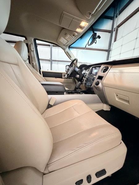 Ford Expedition EL XLT 2017