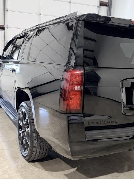 Chevrolet Suburban LT 1500 4WD 2020