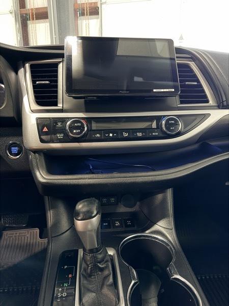 Toyota Highlander SE AWD V6 2018