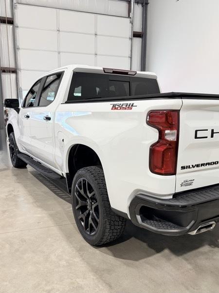 Chevrolet Silverado 1500 Trail Boss LT Crew Cab 4WD 2022