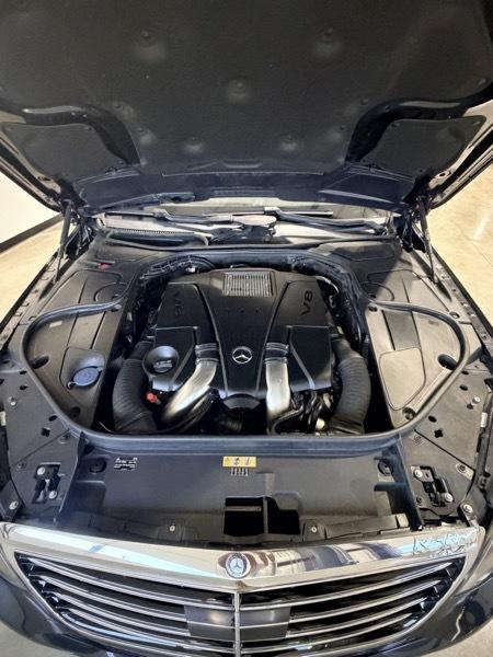 Mercedes-Benz S-Class S550 2015