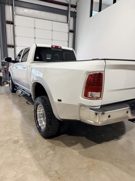 RAM 3500 Laramie Crew Cab LWB 4WD 2015
