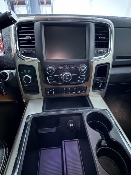 RAM 3500 Laramie Crew Cab LWB 4WD 2015