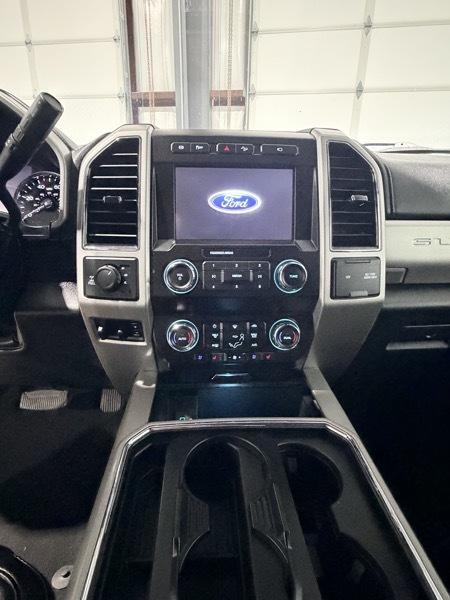 Ford F-250 SD Lariat Crew Cab 4WD 2021