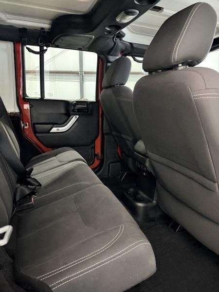 Jeep Wrangler Unlimited Sahara 4WD 2016