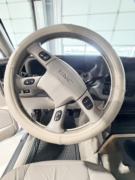 GMC Yukon Denali XL 2003