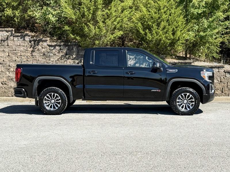 GMC Sierra 1500 AT4 Crew Cab 4WD 2021