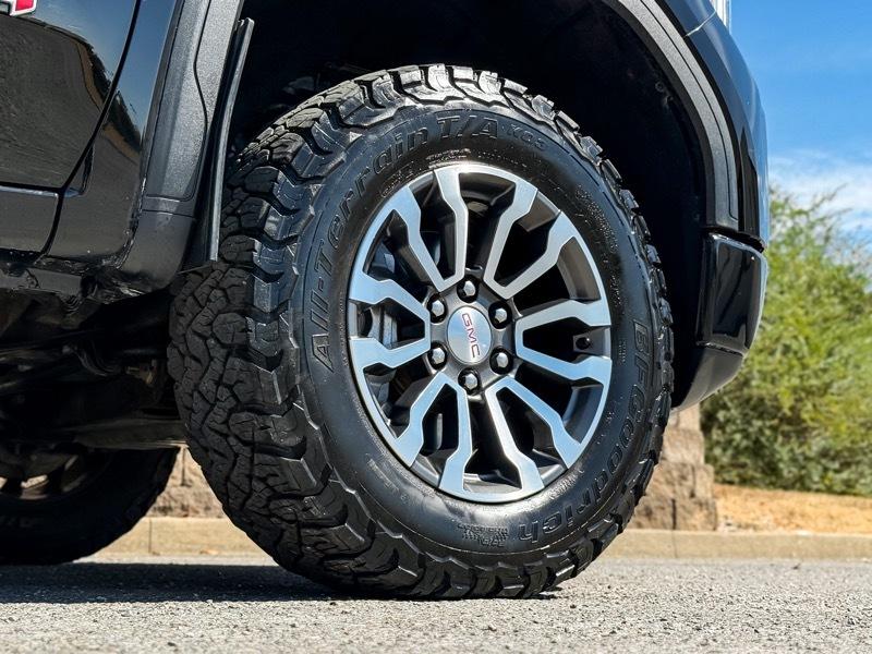 GMC Sierra 1500 AT4 Crew Cab 4WD 2021