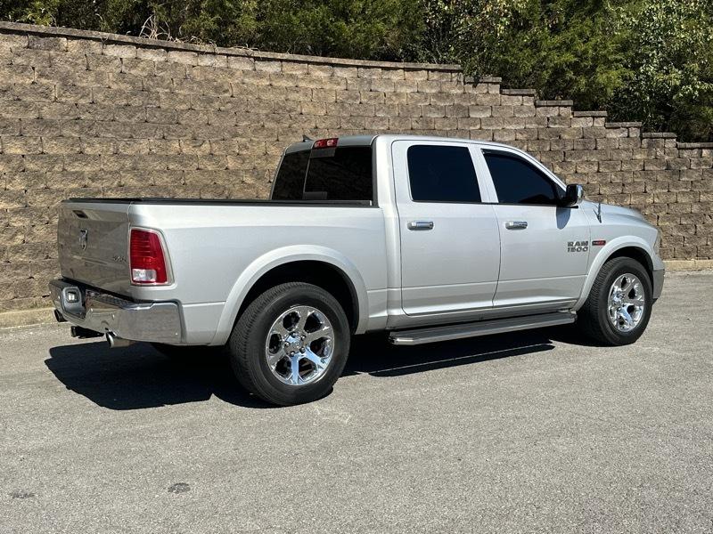RAM 1500 Laramie Crew Cab SWB 4WD 2016