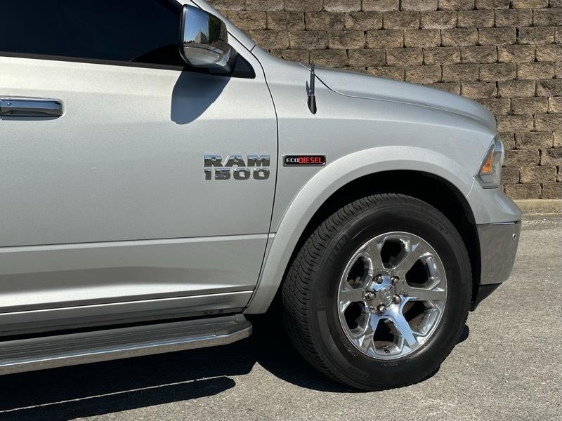 RAM 1500 Laramie Crew Cab SWB 4WD 2016