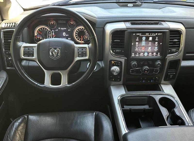 RAM 1500 Laramie Crew Cab SWB 4WD 2016