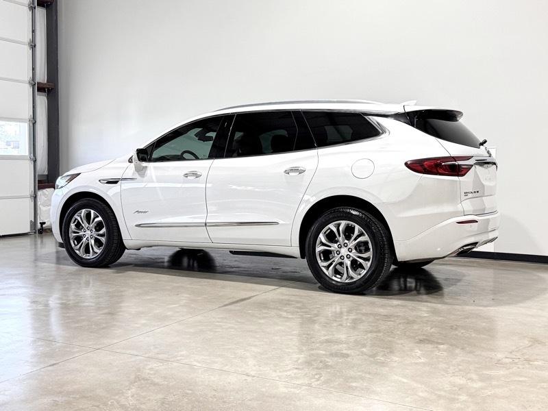 Buick Enclave Avenir AWD 2021