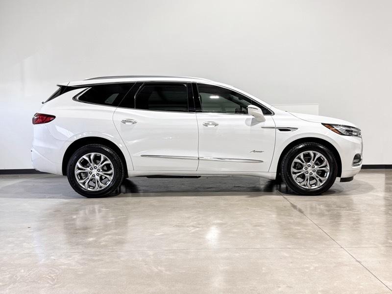 Buick Enclave Avenir AWD 2021