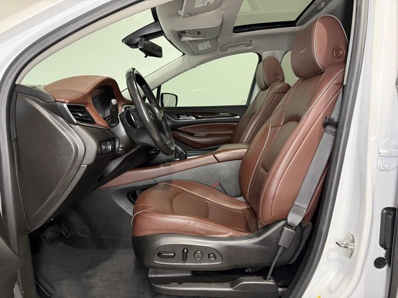 Buick Enclave Avenir AWD 2021