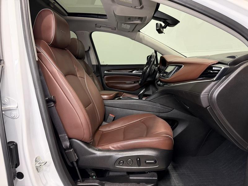 Buick Enclave Avenir AWD 2021