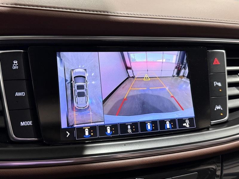 Buick Enclave Avenir AWD 2021