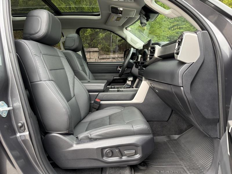 Toyota Tundra Limited CrewMax 4WD Long Bed 2024