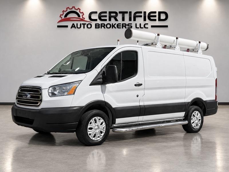 Ford Transit 250 Van Low Roof w/Sliding Pass. 130-in. WB 2019