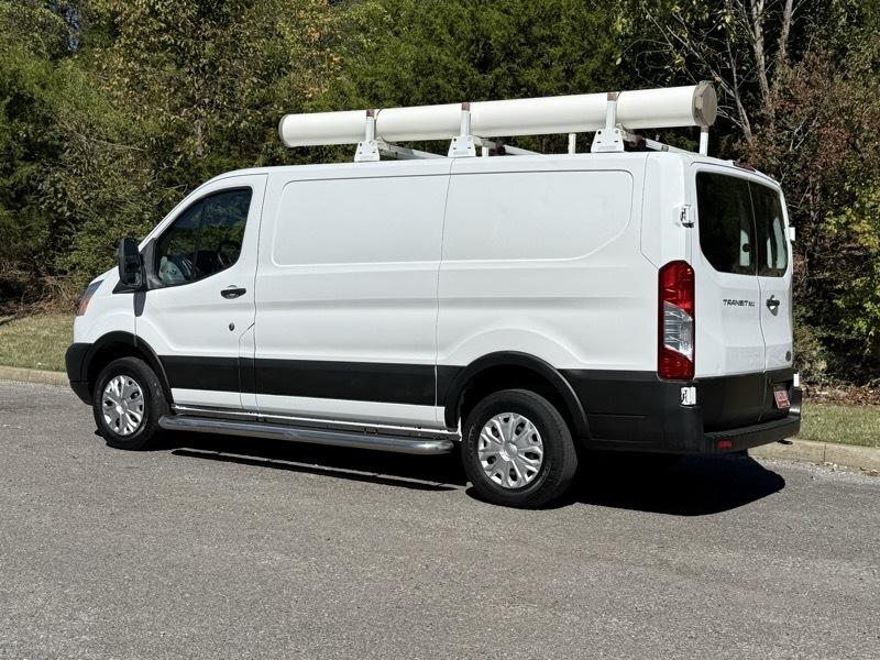 Ford Transit 250 Van Low Roof w/Sliding Pass. 130-in. WB 2019