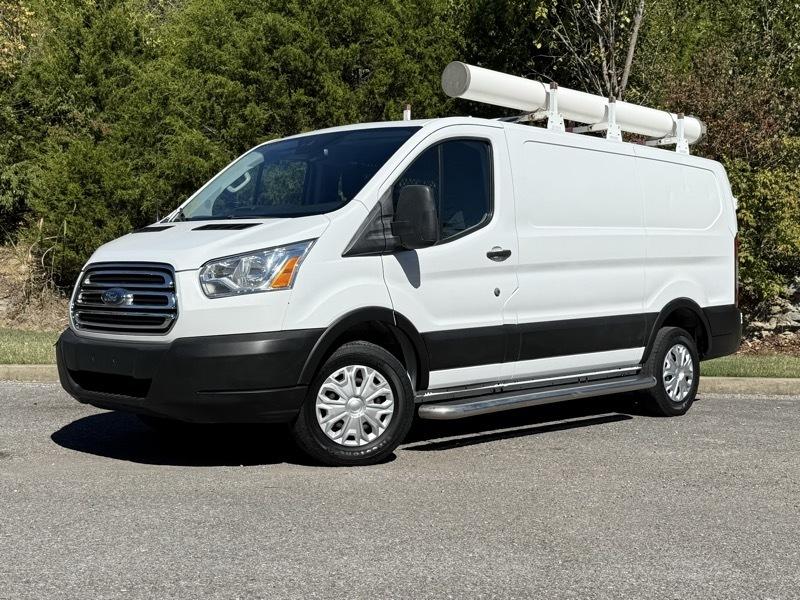 Ford Transit 250 Van Low Roof w/Sliding Pass. 130-in. WB 2019