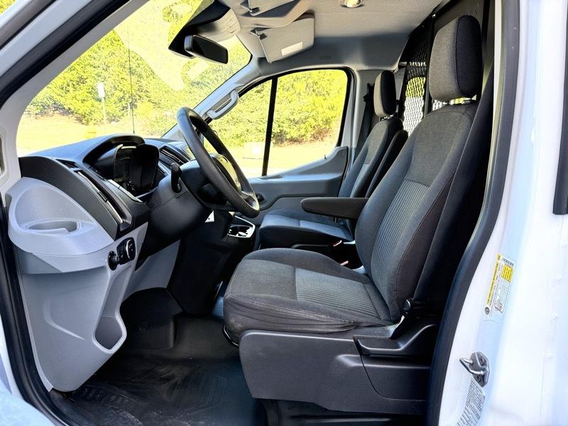 Ford Transit 250 Van Low Roof w/Sliding Pass. 130-in. WB 2019
