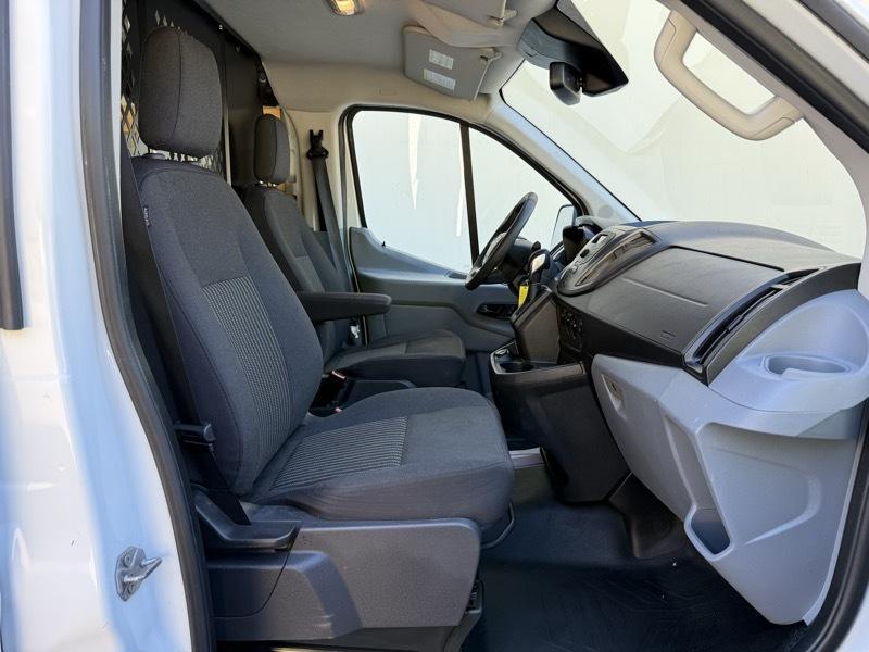 Ford Transit 250 Van Low Roof w/Sliding Pass. 130-in. WB 2019
