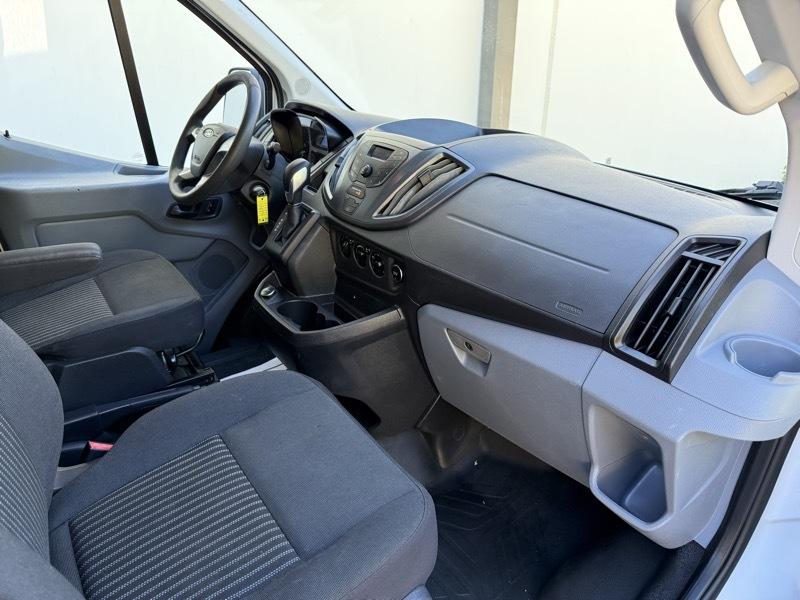 Ford Transit 250 Van Low Roof w/Sliding Pass. 130-in. WB 2019