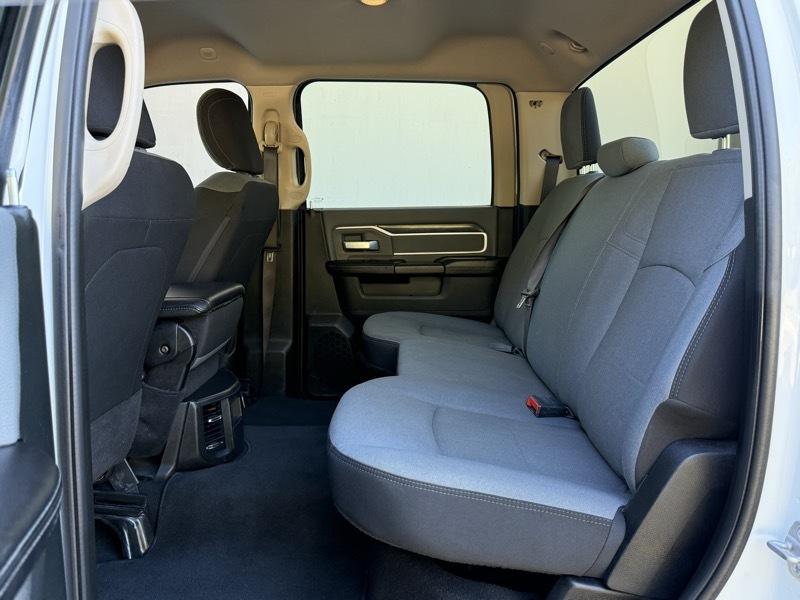 RAM 3500 Big Horn Crew Cab LWB 4WD DRW 2020