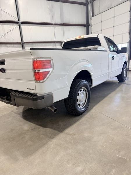 Ford F-150 XLT 8-ft. Bed 2WD 2013