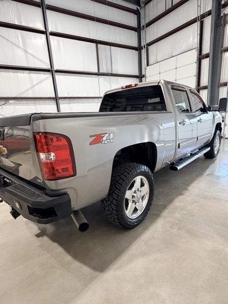 Chevrolet Silverado 2500HD LTZ Crew Cab 4WD 2012